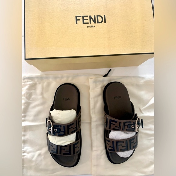 FENDI Leather FF Slide Sandals - Picture 6 of 10